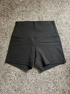 Lululemon align biker shorts 4” black size 6